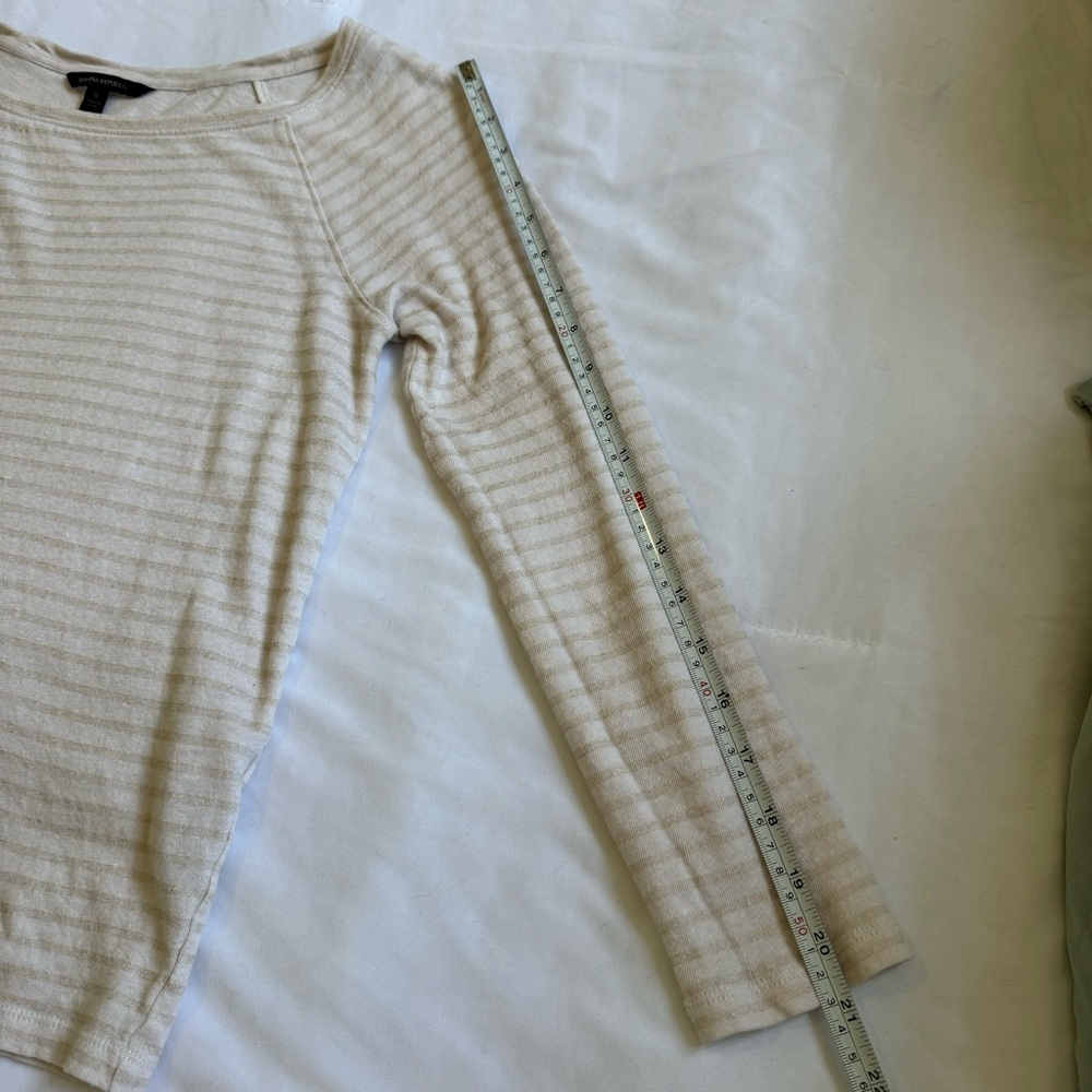 Banana Republic Cream and gold mettalic Stripe Long Sleeve Top Sz Small - Picture 6 of 7